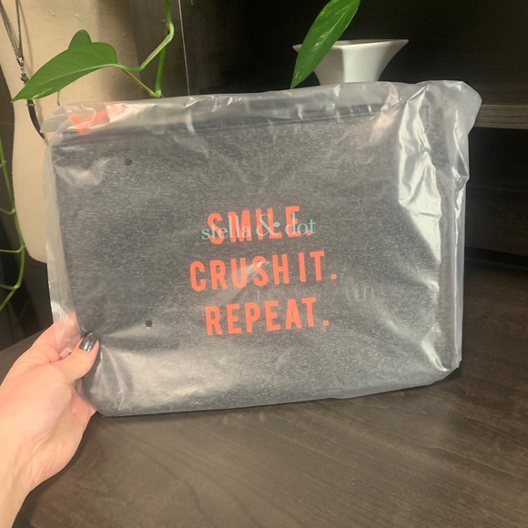 Crush It Pouch - Heather Grey - Picture 2 of 4